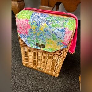 Brand new Lilly Pulitzer wine bottle basket